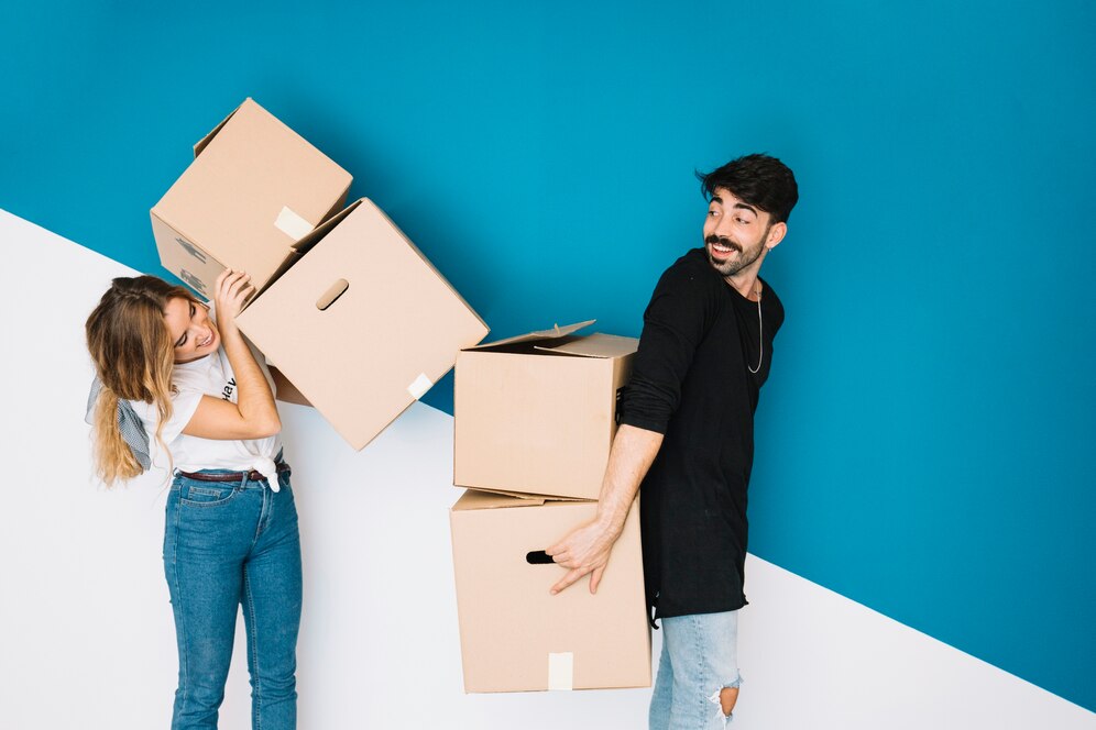 Couple Moving New Flat With Boxes 23 2147707114